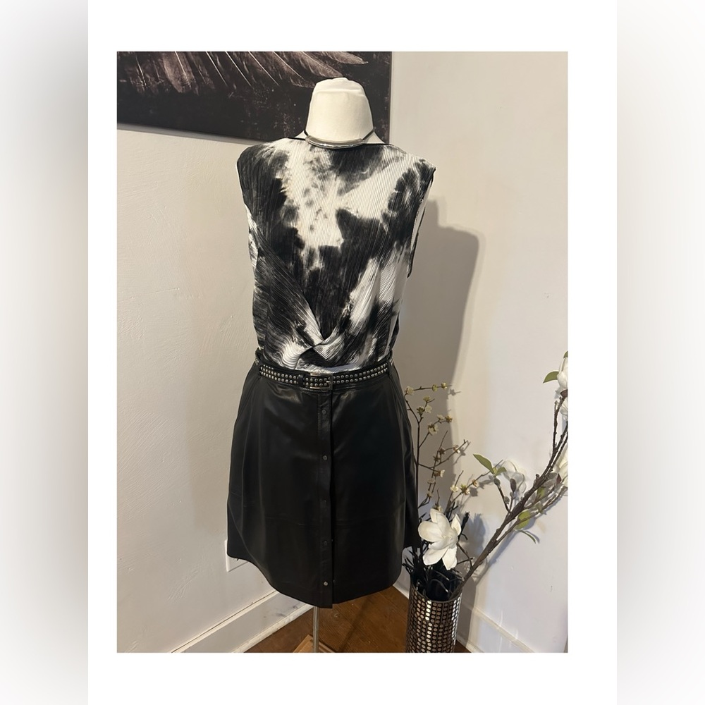 Twist-front NWT Zara Tank